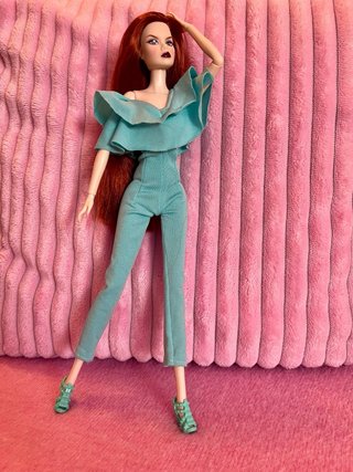 Muñeca estilo Poppy Parker pelirroja