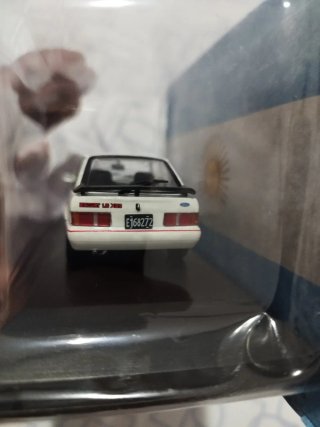 Ford Escort 1.8 XR3 1/43