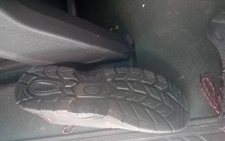 Zapatos de seguridad negros y rojos talla 45