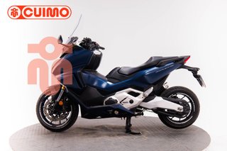 HONDA FORZA 750