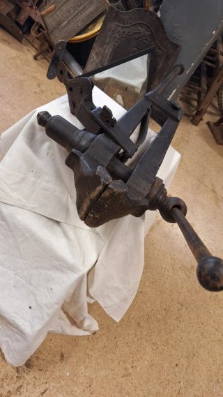 Tornillo de Herrero Antiguo
