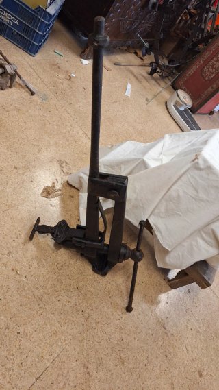 Tornillo de Herrero Antiguo
