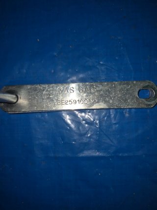 Platinas tirante soporte culata Gas Gas EC 2T