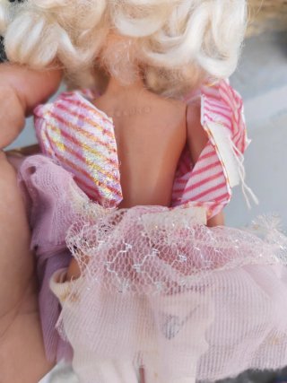 Bambola Barbie Hong Kong vintage anni '80