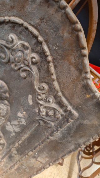 Chapa chimenea decorativa antigua