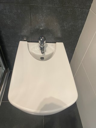 Bidé de porcelana Roca Victoria 355x530x385mm c
