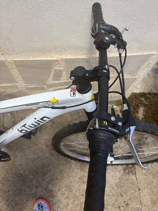 Bicicleta infantil Btwin blanca