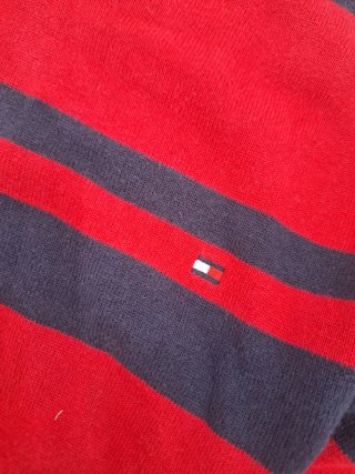 Jersey Tommy Hilfiger Talla M Rayas Rojas y Azules