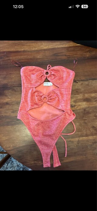 Borsa sorpresa con abbigliamento verde