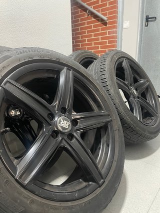 Llantas Negras 17' 225/45 (4 unidades)