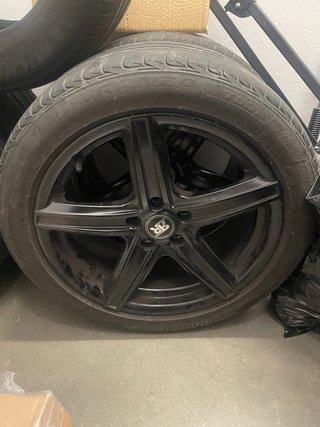 Llantas Negras 17' 225/45 (4 unidades)