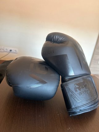Guantes Boxeo Venum Negros + Vendas+Bucal