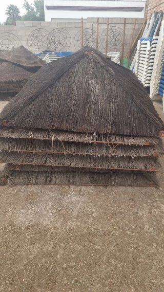 Sombrillas Esparto y Cañizo