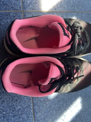 Zapatillas Nike Mujer Negras y Rosas
