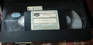 VHS "FRENESIE MILITARI" EX NOLO