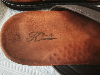 ​Chanclas de dedo R. Jota Ka - Talla 44