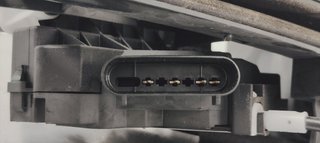 CERRADURA PUERTA TRASERA DERECHA FORD FOCUS LIM.