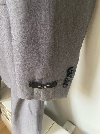Traje Jack & Jones Talla 46 gris