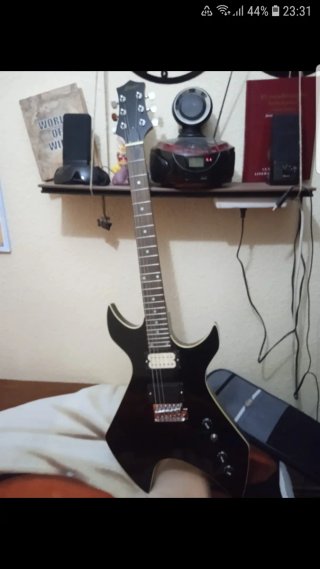 Guitarra Eléctrica Negra