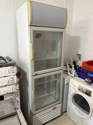 Nevera expositora refrigerada