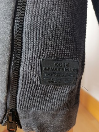 Jersey Jack & Jones gris y negro