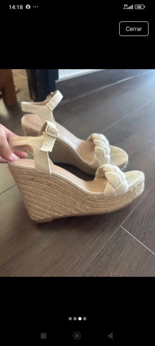 Sandalias cuña beige trenzadas
