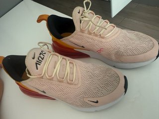 Nike Air Max 270 Talla M
