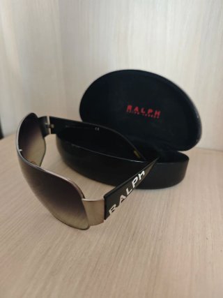 Gafas de sol Ralph Lauren negras y plateadas