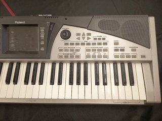 Teclado Profesional Roland E-50