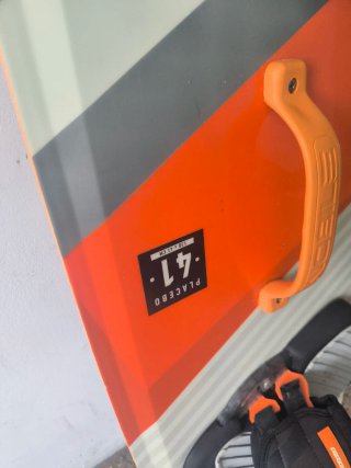 Tabla Kitesurf Roberto Ricci Designs más barra