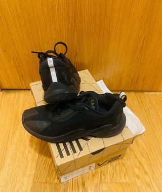 Zapatillas RAD ONE V2 Negras Talla 37.5
