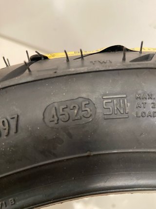 Neumático Moto Delantero Pirelli Angel Scooter