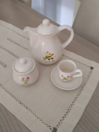 Set Tazzina Caffè, Zuccheriera, Teiera. Vintage.