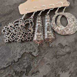 Set gioielli argentato: bracciale, anello, orecchi