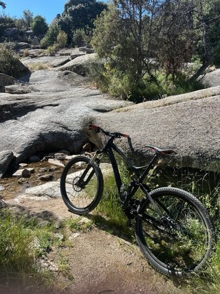 Bicicleta Montaña Doble Suspensión Negra