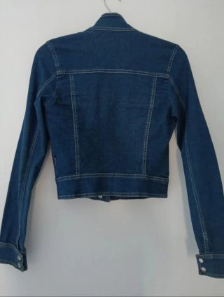 Cazadora vaquera Bershka cuello mao Talla S