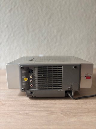 Proyector Sharp Plata