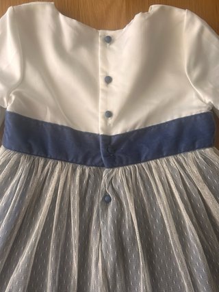 Vestidos de ceremonia blanco y azul . Marca Tizzas