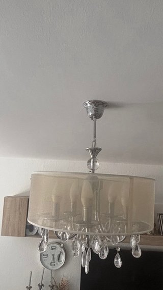 Lámpara de salón beige y plateada