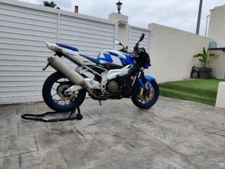 Aprilia Tuono V2 RSV Naked Azul/Blanco