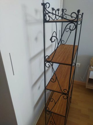 Estantería forja y bambú