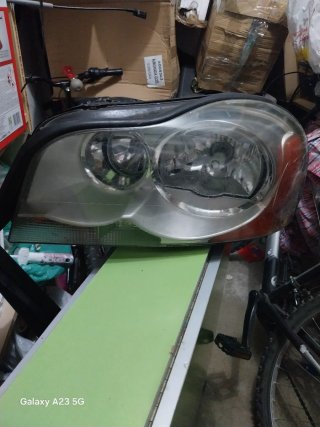 Faro Volvo XC90 2006