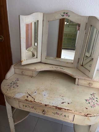 Tocador vintage 80/90 con flores