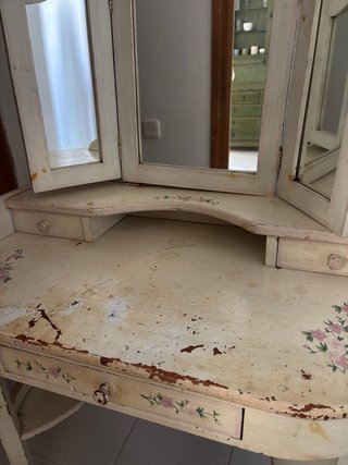 Tocador vintage 80/90 con flores