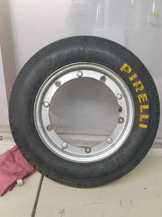 Rueda Vespa 200