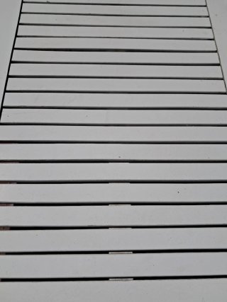 Mesa de terraza de madera blanca