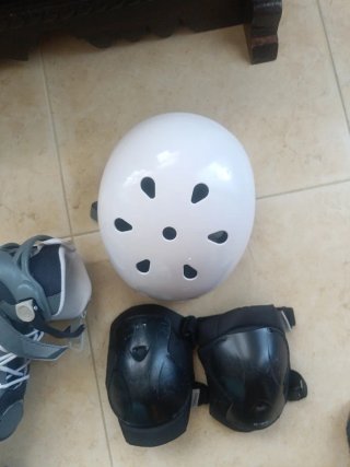 Patines Oxelo con protecciones y casco
