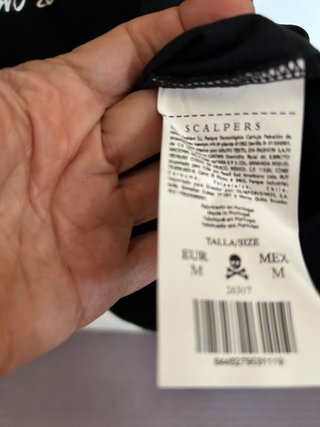 Camiseta Scalpers Negra con Estampado