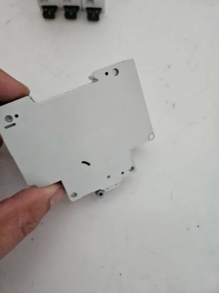 4 interruttori Eaton PLN4-C16/1N