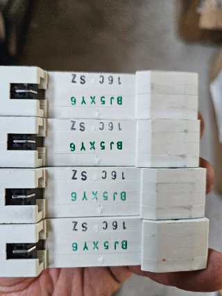 4 interruttori Eaton PLN4-C16/1N